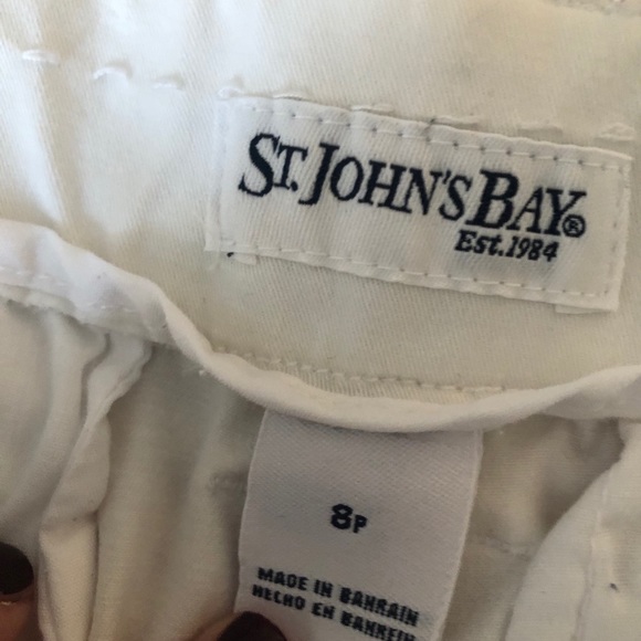 Bundle of shorts - red and white - Picture 6 of 9